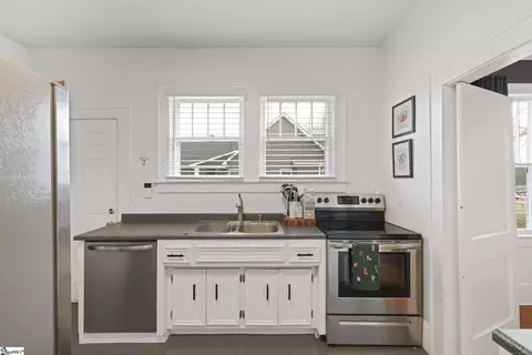 513 NE Main St, Easley, SC 29640 photo 9