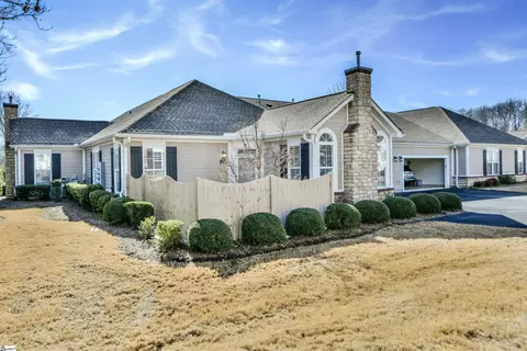122 Fudora Cir, Simpsonville, SC 29681