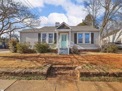 201 Perry Rd, Greenville, SC 29609