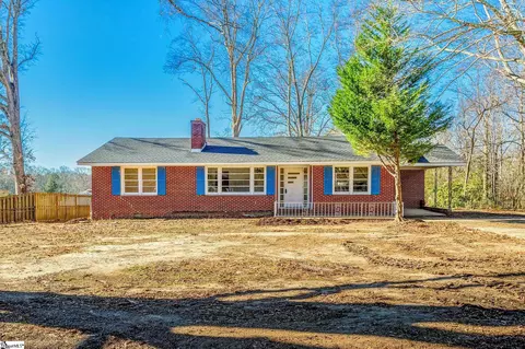 106 Elizabeth Dr, Greenville, SC 29615