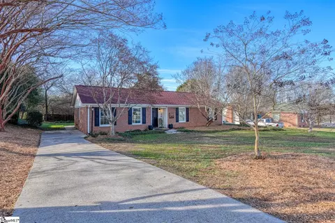 211 Vega Ln, Greer, SC 29651
