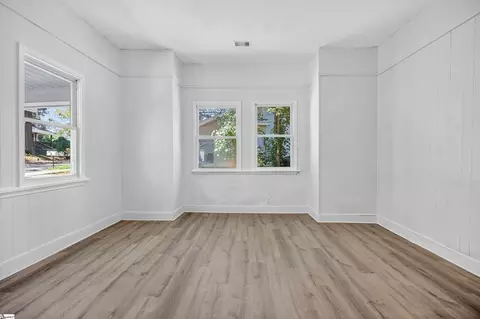 Living - 5 Texas St, Honea Path, SC 29654 photo 1 of 3