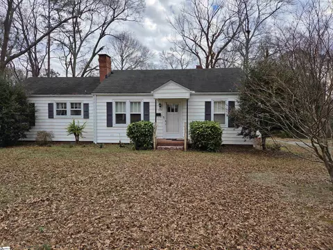 208 S Pliney Cir, Simpsonville, SC 29681