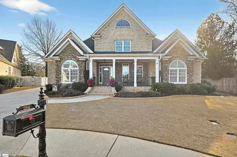 214 Benjamine Perry Ct, Simpsonville, SC 29681