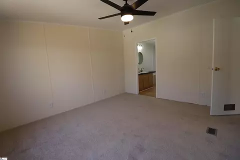 529 Chastain Rd, Central, SC 29630 photo 9