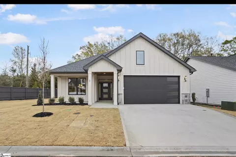 3 Mercy Dr, Greenville, SC 29607