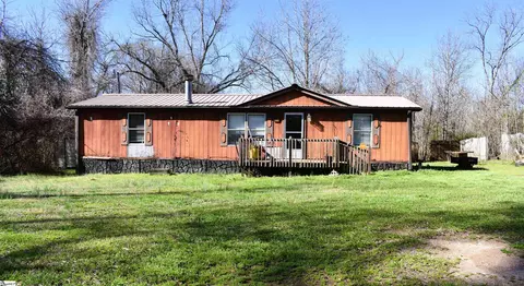 632 Union Hwy, Enoree, SC 29335