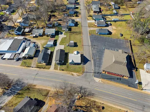 600 S Main St, Greer, SC 29650 photo 25