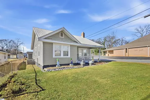 600 S Main St, Greer, SC 29650 photo 3
