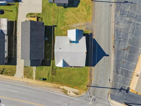 600 S Main St, Greer, SC 29650 photo 22