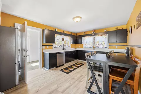 600 S Main St, Greer, SC 29650 photo 14