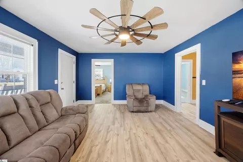 600 S Main St, Greer, SC 29650 photo 6