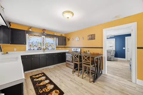 600 S Main St, Greer, SC 29650 photo 18