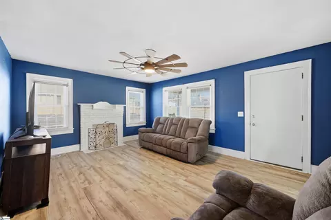 600 S Main St, Greer, SC 29650 photo 7
