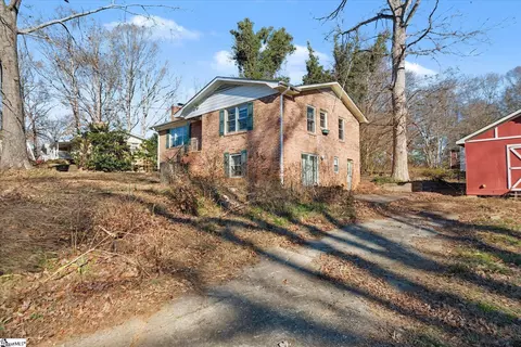 Exterior - 19 Spring St, Williamston, SC 29697 photo 4 of 10