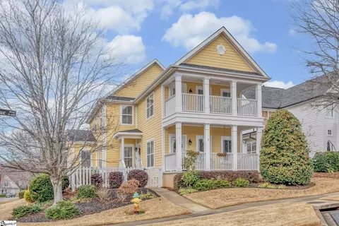 212 Ridenour Ave, Greenville, SC 29617