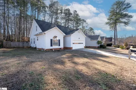 9 Colombard Ct, Mauldin, SC 29662