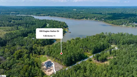 930 Eagles Harbor Dr, Hodges, SC 29653 photo 2