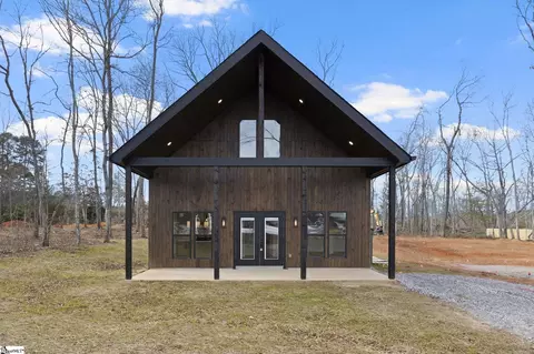424 Fowler Rd, Campobello, SC 29322