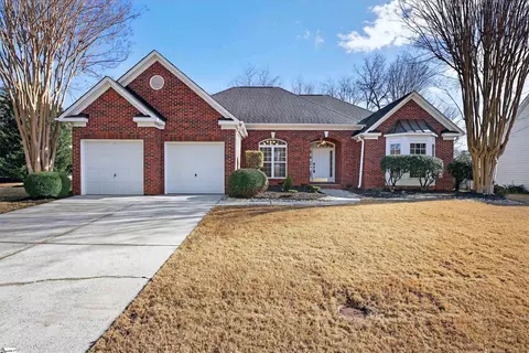 7 Willow Oak Ct, Simpsonville, SC 29681