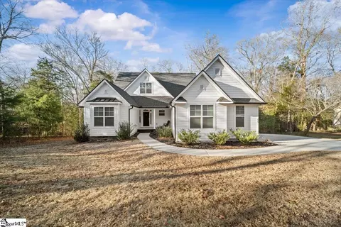 80 Southwood Dr, Greenville, SC 29605