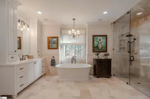 Bath - 202 Eagle Rock Rd, Landrum, SC 29356 photo 1 of 5