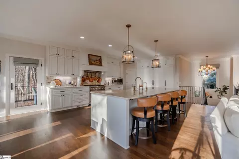 Kitchen - 202 Eagle Rock Rd, Landrum, SC 29356 photo 6 of 7