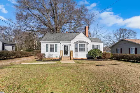 7 S Haven Dr, Greenville, SC 29617