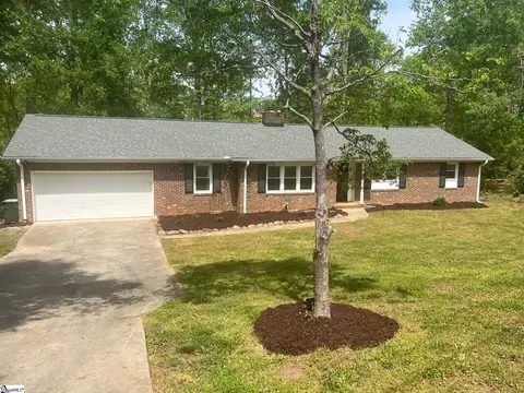 208 Bridgewood Ave, Taylors, SC 29687