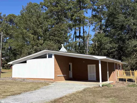 108 Northgate St, Greenwood, SC 29649