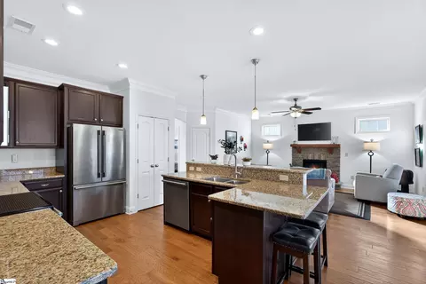 Kitchen - 716 Wynborne Ln, Moore, SC 29369 photo 5 of 5