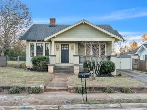 11 Perry Rd, Greenville, SC 29609