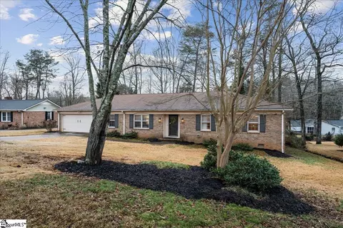 101 Ryan St, Taylors, SC 29687