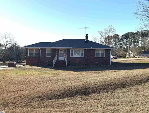 102 Rose Cir, Greenville, SC 29605