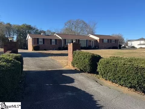 240 Jones Rd, Taylors, SC 29687