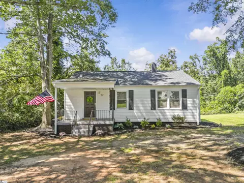 102 Arlo Ct, Spartanburg, SC 29306