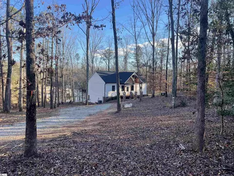 1115 Hawk Harbor Dr, Anderson, SC 29625