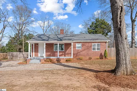 805 S Main St, Fountain Inn, SC 29644