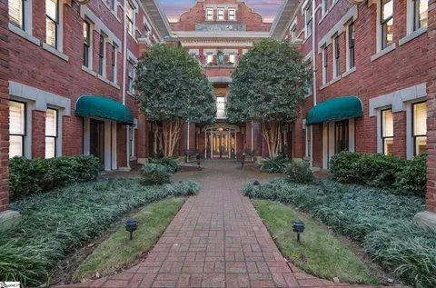 400 E Washington St UNIT 24, Greenville, SC 29601