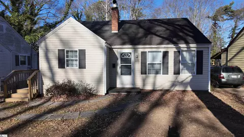 146 White Oak Rd, Spartanburg, SC 29301
