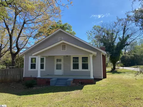 719 Chestnut St, Laurens, SC 29360