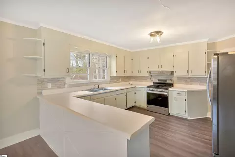 701 W Greer St, Honea Path, SC 29654 photo 11