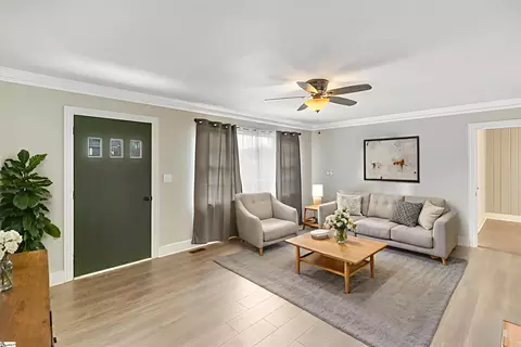701 W Greer St, Honea Path, SC 29654 photo 3