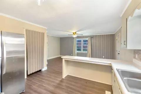 701 W Greer St, Honea Path, SC 29654 photo 12