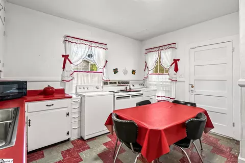 304 S 6th St, Easley, SC 29640 photo 8