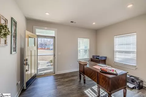 57 Wiltshire Cir, Easley, SC 29642 photo 2