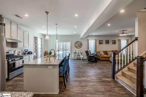 57 Wiltshire Cir, Easley, SC 29642 photo 4