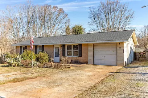 703 Old Stagecoach Rd, Easley, SC 29642