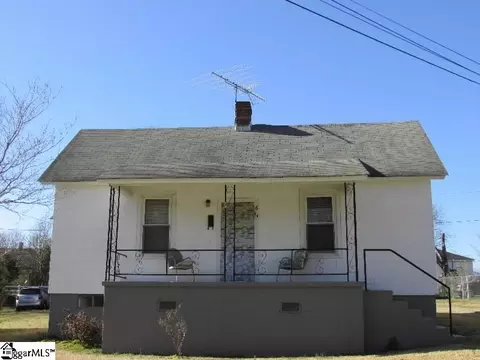 6 Townsend St, Laurens, SC 29360