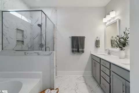 Bath - 568 Backacre Ct, Greer, SC 29651 photo 1 of 6